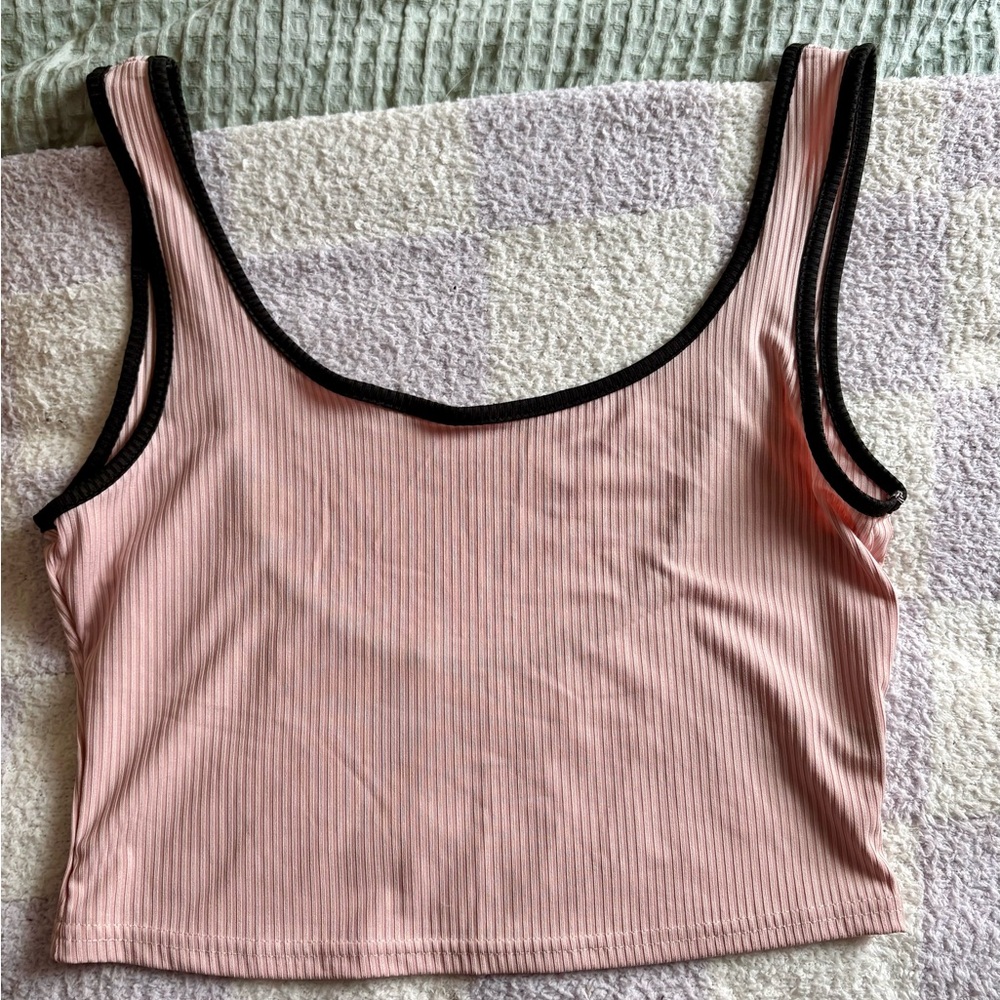 Cropped Pink Ribbed Tank Top with Black Trim